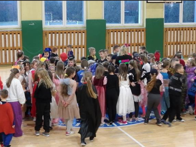 Balik karnawałowy najmłodszych klas